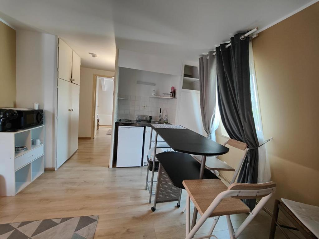 Appartement En Residence Жизор Экстерьер фото